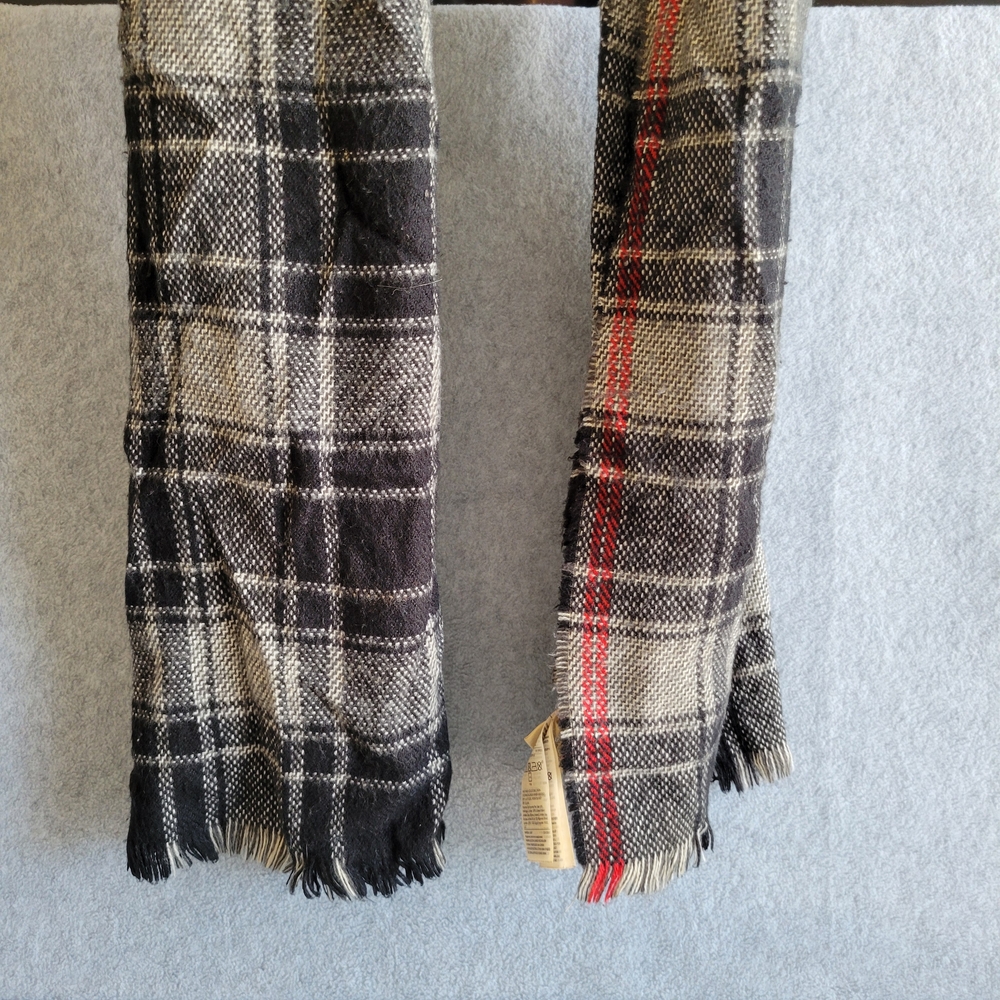 GAP Scarf - Picture 3 of 4